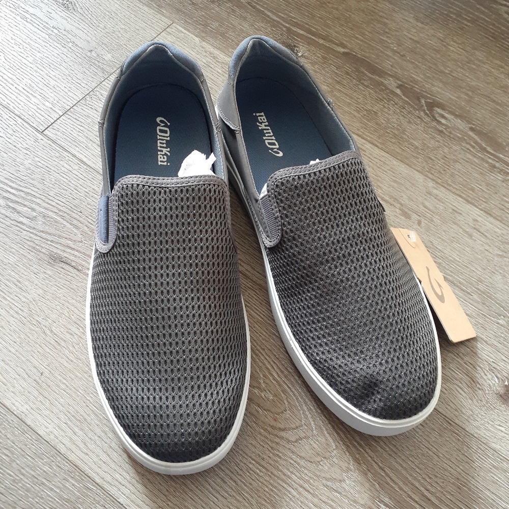 NIB OluKai slip on gray Lae'ahi in pavement men's 11 shoes